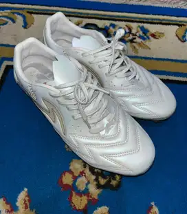 Sepatu bola specs shaman bepe20 revise pro FG