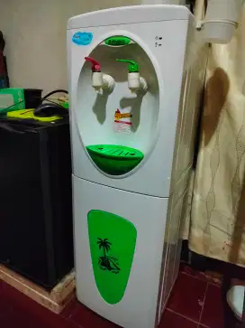 Dispenser 2 tingkat
