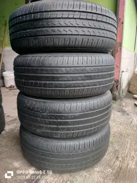 Jual ban mrek Pirelli scorpion ukuran 235 60 R18 kond 85% 4pcs.