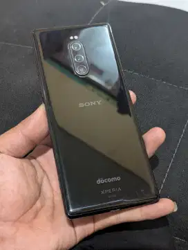 Sony Xperia 1 Hitam