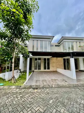 DIJUAL RUGI RUMAH GREENLAKE CITRALAND 2LT BARU GRESS MURAH WIYUNG