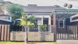DIJUAL RUMAH DARMO PERMAI TIMUR 1 LT SEMI FURNISH DEKAT PAKUWON MALL