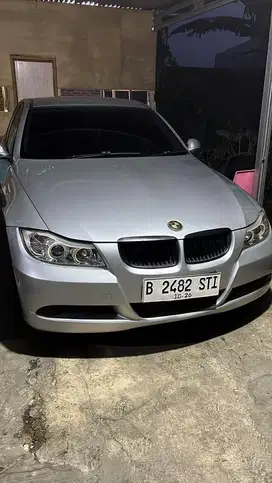 BMW 320i E90 2006