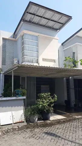 Rumah Full Furnish 2 lantai Gunung Anyar Surabaya