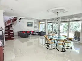 Luas Tanah 420 m2, Listrik 3500, Rumah di Pulomas, Jakarta Timur