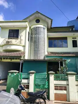 Rumah Dengan Tanah Dan Bangunan Luas Bebas Banjir  8553