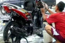 Dicari karyawan cuci motor dan poleshing