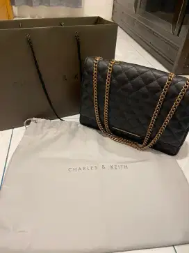 TAS CHARLES & KEITH