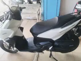 Vario 160 putih abs