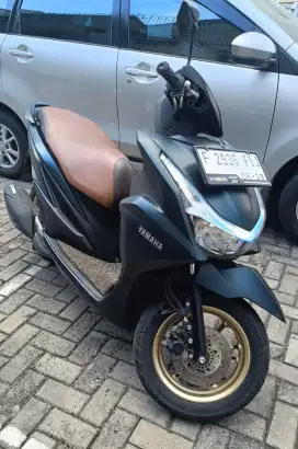 Yamaha Freego S Keyless-Praktis Isi Bensin diDek+Jok Matic Terpanjang