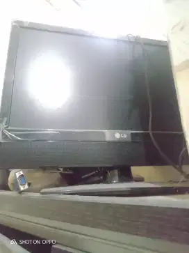 Monitor komputer LG