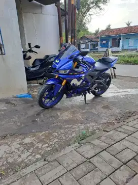 Di Jual Motor Yamaha Yzf R25 V2 New Facelifet 2018 (Registrasi 2019)