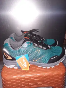 910 Nineten YUZA Sepatu Trail Hiking - 41
