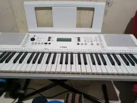 Keyboard Yamaha EZ-300