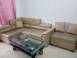 SOFA KULIT WARNA CREAM