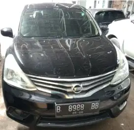 Nissan grand Livina SV 2016 AT