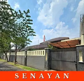Dijual rumah cantik harga menarik at Senayan Jakarta Selatan