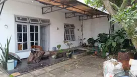 Dijual gudang Lt. 1200m2. Lebar depan 20. Mayjendsungkono malang. 4.8M