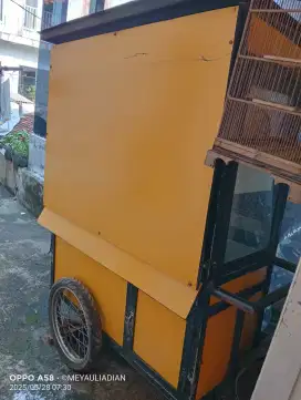 GEROBAK BEKAS JUALAN LUMPIA BEEF