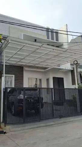 Rumah Kelapa Gading Summarecon 8x17m 2lantai (Selatan)