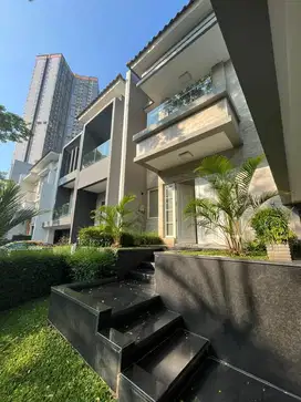 Hadap Barat Rumah Goldcoast Pik Luas 10x30 View Danau
