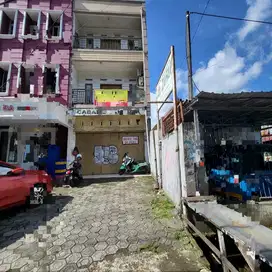 Ruko 3 lantai Di Urip Sumoharjo