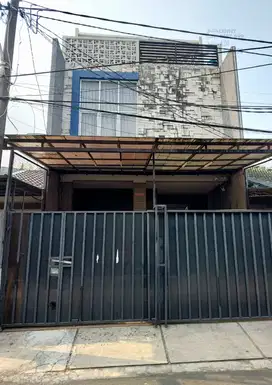 Rumah Rapih Jln Nusa Indah di Prumahan Duri Kosambi