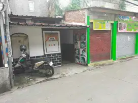 sewakan kios  Ukuran 3 X 3 Lokasi strategis buat usaha  di cicadas