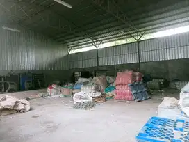 DI SEWAKAN GUDANG 300m