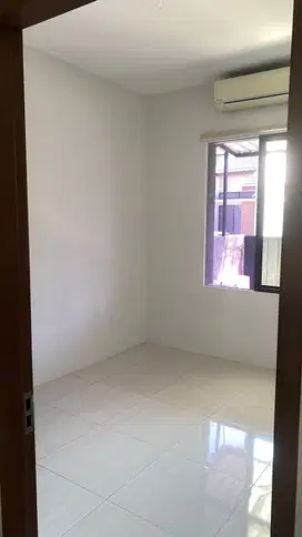 JUAL RUGI RUMAH DI JADE HAMLET MENGANTI GRESIK