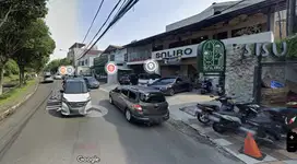 rumah usaha cocok utk klinik ,toko kafe strategis di  kasuari bintaro
