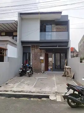 Rumah Baru 2 Lantai di Pusat Kota Bandung, Buahbatu, Cijagra