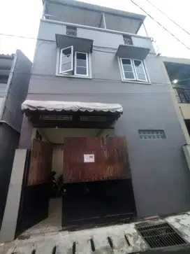 dijual kost masuk mobil Supratman  Gasibu Cikutra