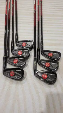 Honma Pro Beres 2 Stars Iron Set BLACK SERIES (10-4)