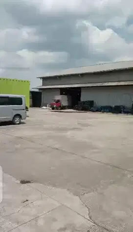 Di juala tanah dan bangunan industri di cikarang