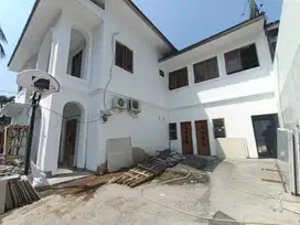 Rumah Bagus di area kemang dalam cocok untuk investasi