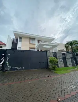 DIJUAL RUMAH MEWAH GRAHA FAMILI SIAP HUNI