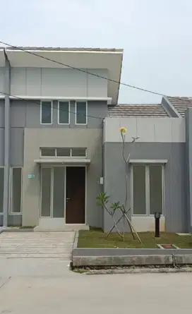 Rumah 2 Lantai di Taman Modern, Cilejit Tangerang