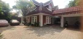 Rumah Eksklusif 4BR Tipe 500 di Kemang