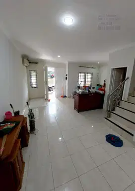 Dijual Rumah Mutiara Taman Palem Hadap Selatan