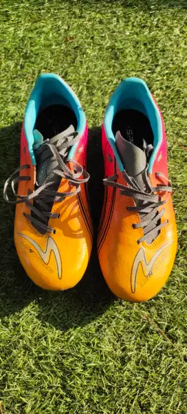Sepatu bola Specs accelarator Lightspeed 4