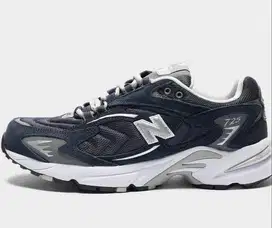 New Balance 725  Navy Indigo (BNIB) Original - 43