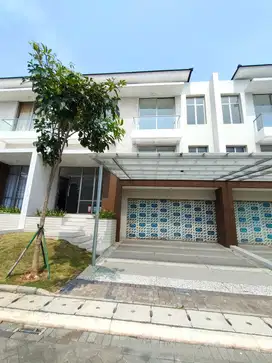 Rumah 10x25 4+1KT Cluster Tahap 1 Garden Pik 2 View Danau Bagus