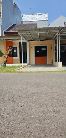 Rumah bagus harga murah di Grand wisata Bekasi
