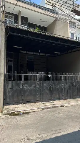TURUN HARGA! Rumah 2,5 Lt di Metro Sunter Jalan Kaki ke Superindo 3,4M