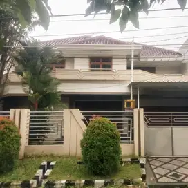 Rumah 2 Lantai Dharmahusada Indah Timur