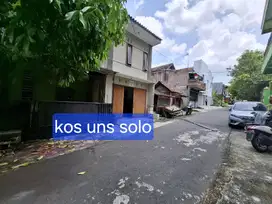 Dijual kos dan rumah induk uns solo