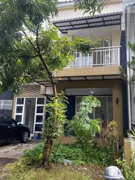 disewakan pertahun rumah dua lantai di sentul city