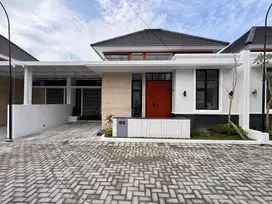 Rumah Strategis Dalam Perumahan Timur UNRIYO Dan Budi Mulia