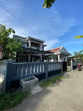 Dijual Cepat, 2 rumah dalam 1 Pagar, terawat Dan kokoh.